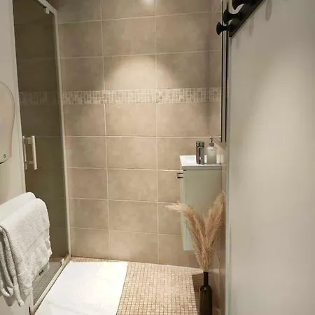 D'hotes Chateau Pierre De Montignac 3*