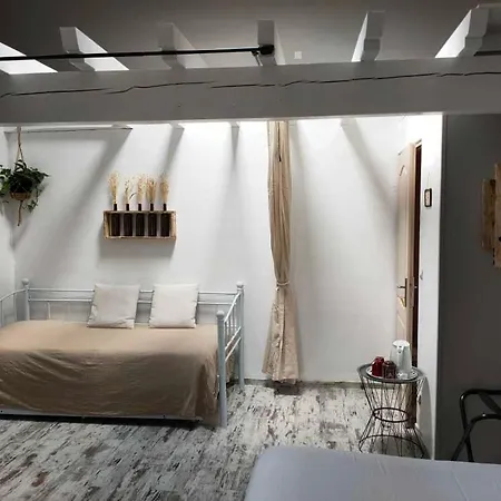 Bed & Breakfast D'hotes Chateau Pierre De Montignac Civrac-en-Medoc