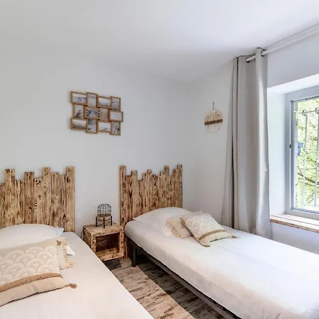 D'hotes Chateau Pierre De Montignac Bed & Breakfast Civrac-en-Medoc