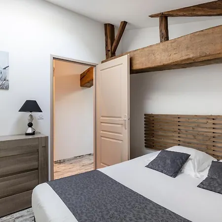 D'hotes Chateau Pierre De Montignac 3*