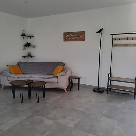 Bed & Breakfast D'hotes Chateau Pierre De Montignac 3*