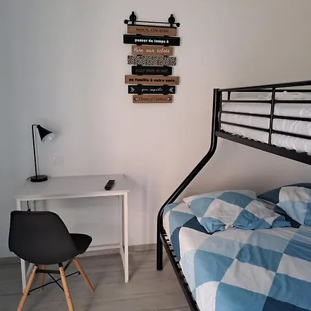 Bed & Breakfast D'hotes Chateau Pierre De Montignac 3*